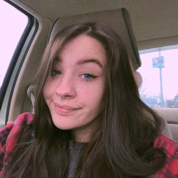 Meet your Posher, Trinity - Picture 2 of 2